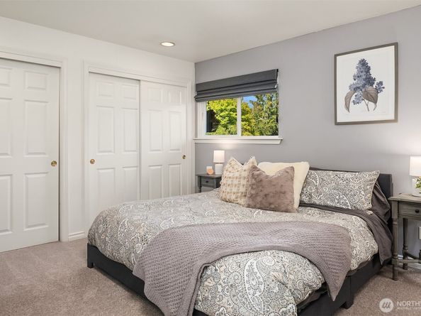 15815 SE 43rd Place, Bellevue WA 98006