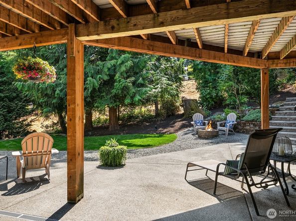 15815 SE 43rd Place, Bellevue WA 98006