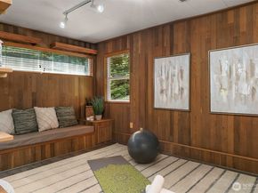 15815 SE 43rd Place, Bellevue WA 98006