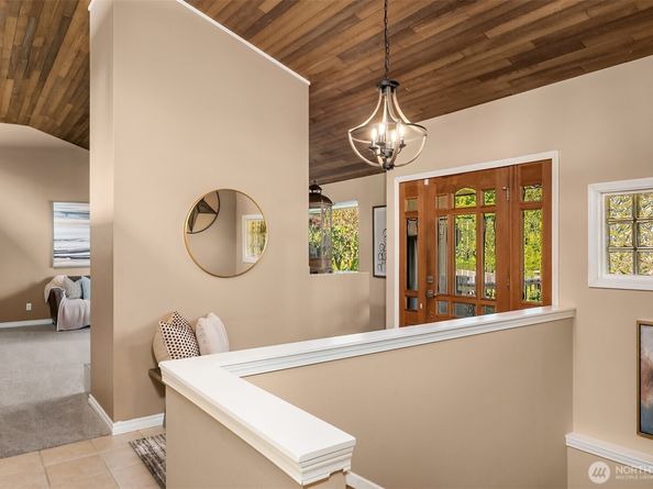 15815 SE 43rd Place, Bellevue WA 98006