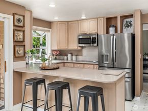 15815 SE 43rd Place, Bellevue WA 98006