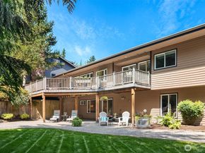 15815 SE 43rd Place, Bellevue WA 98006