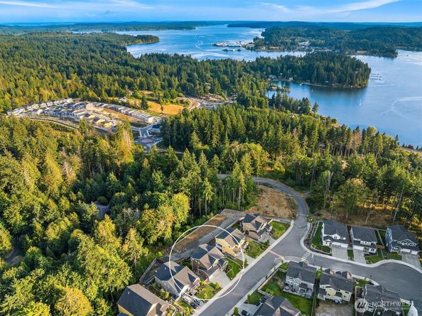 17787 Sunrise Ridge Avenue NE, Poulsbo WA 98370