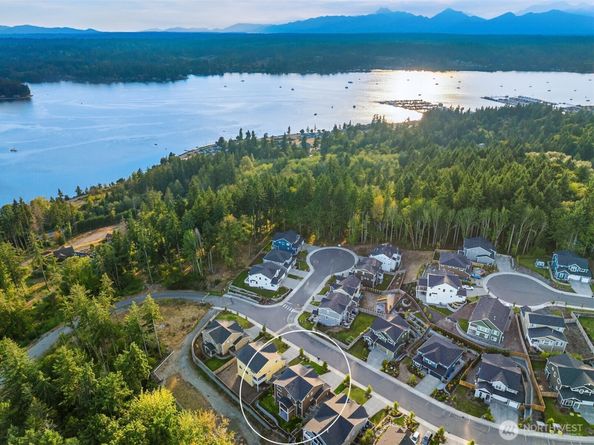 17787 Sunrise Ridge Avenue NE, Poulsbo WA 98370