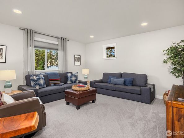 17787 Sunrise Ridge Avenue NE, Poulsbo WA 98370