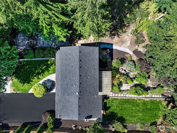 8215 184th Street SW, Edmonds WA 98026