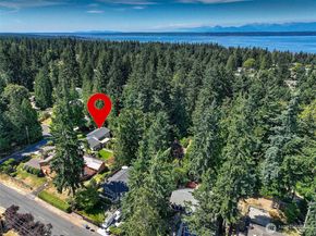 8215 184th Street SW, Edmonds WA 98026