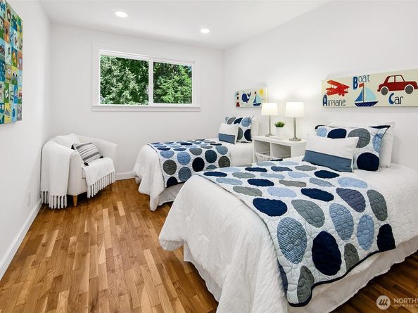 8215 184th Street SW, Edmonds WA 98026