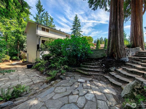 8215 184th Street SW, Edmonds WA 98026