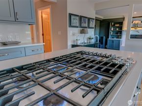 13943 209th Avenue NE, Woodinville WA 98077