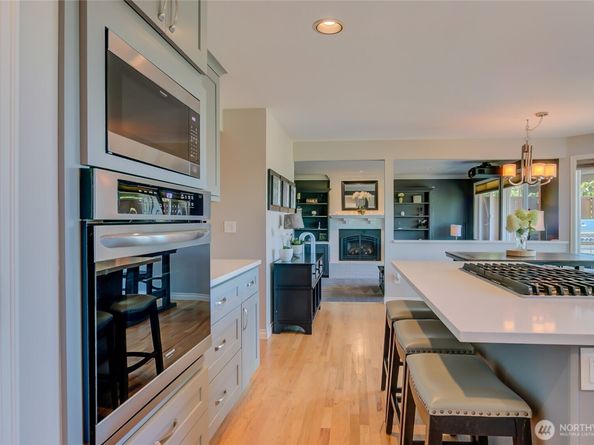 13943 209th Avenue NE, Woodinville WA 98077