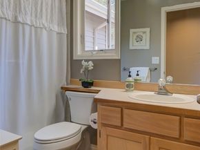 13943 209th Avenue NE, Woodinville WA 98077