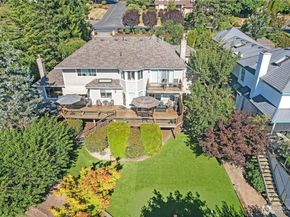 13943 209th Avenue NE, Woodinville WA 98077
