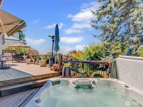 13943 209th Avenue NE, Woodinville WA 98077