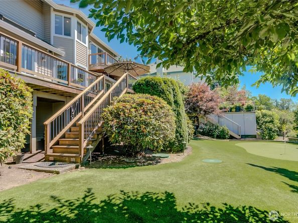 13943 209th Avenue NE, Woodinville WA 98077