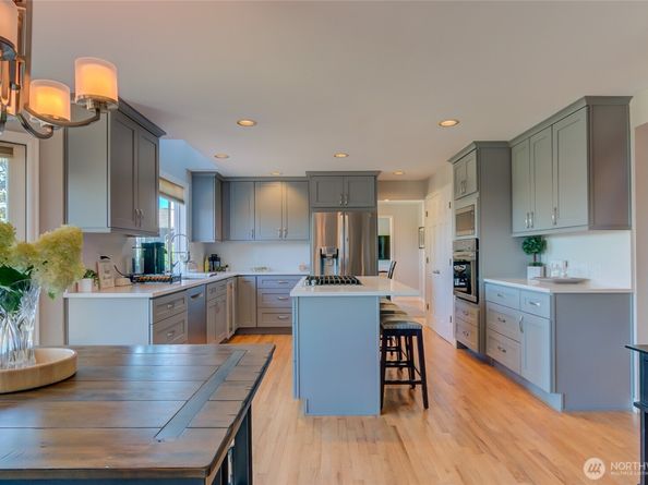 13943 209th Avenue NE, Woodinville WA 98077