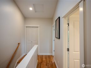 511 N 46th Street A, Seattle WA 98103