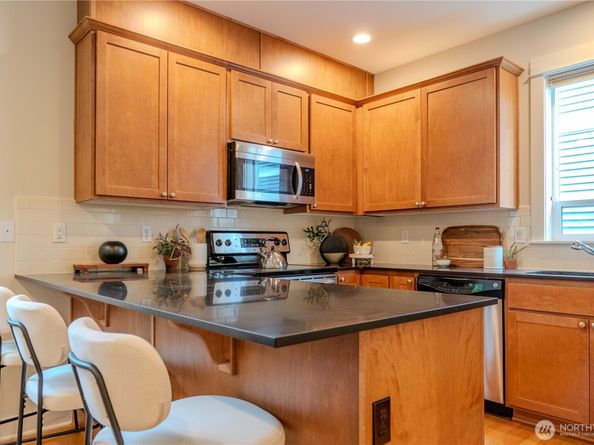 511 N 46th Street A, Seattle WA 98103