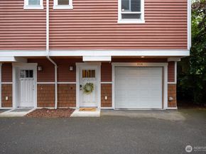511 N 46th Street A, Seattle WA 98103