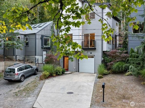 6737 25TH Avenue SW, Seattle WA 98106
