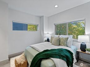 6737 25TH Avenue SW, Seattle WA 98106