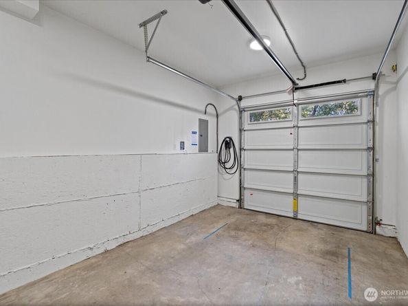6737 25TH Avenue SW, Seattle WA 98106