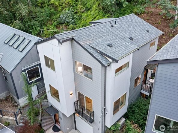 6737 25TH Avenue SW, Seattle WA 98106