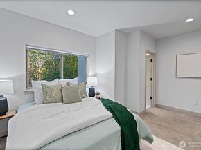 6737 25TH Avenue SW, Seattle WA 98106