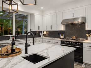 8907 NE 152nd Place, Bothell WA 98011