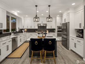 8907 NE 152nd Place, Bothell WA 98011