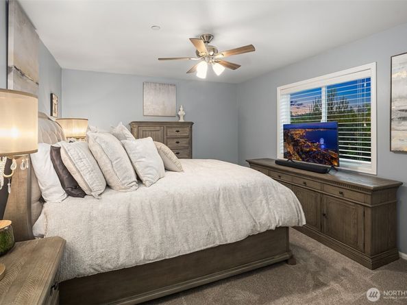 8907 NE 152nd Place, Bothell WA 98011