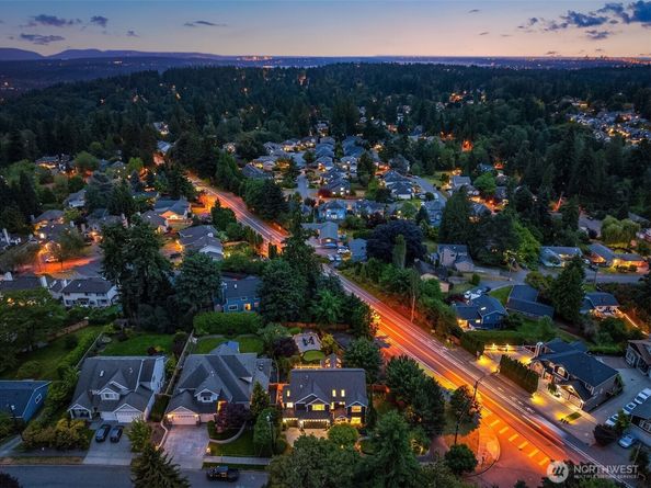 8907 NE 152nd Place, Bothell WA 98011
