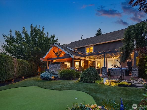 8907 NE 152nd Place, Bothell WA 98011