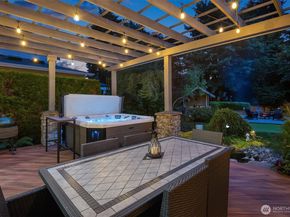 8907 NE 152nd Place, Bothell WA 98011