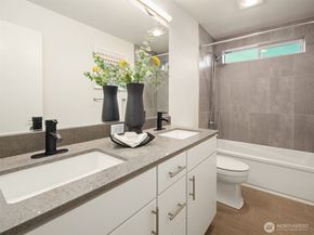7025 225th Street SW, Mountlake Terrace WA 98043