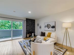 12429 NE 130th Court G210, Kirkland WA 98034