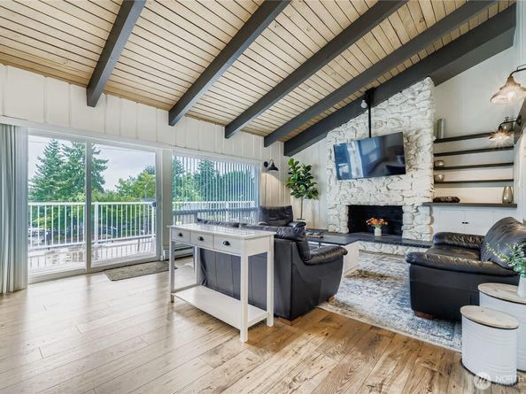 12429 NE 130th Court G210, Kirkland WA 98034