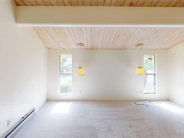 16020 7th Avenue SW, Burien WA 98166