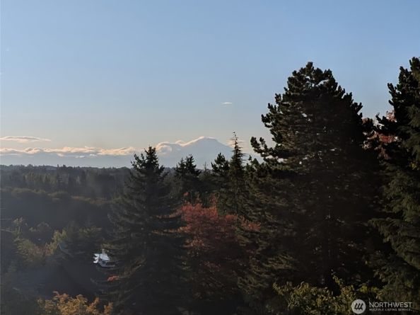 16020 7th Avenue SW, Burien WA 98166