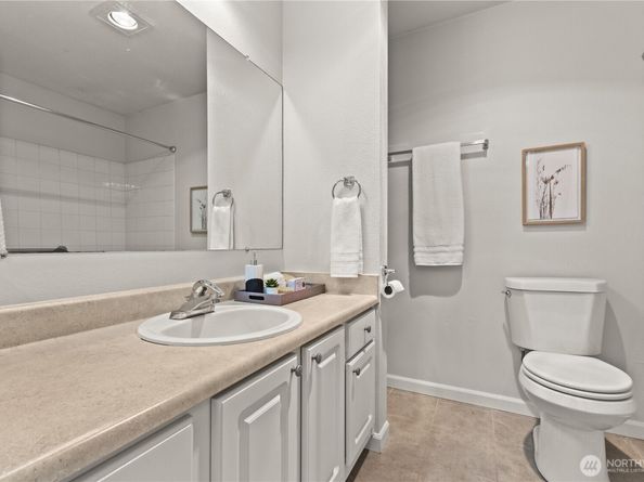 31500 33rd Place SW N103, Federal Way WA 98023