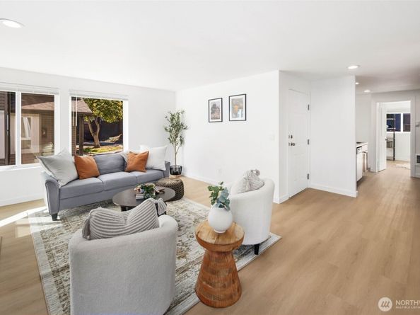 26331 116th Avenue SE G104, Kent WA 98030