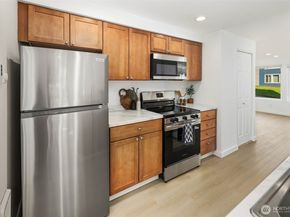 26331 116th Avenue SE G104, Kent WA 98030