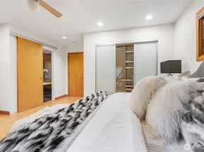 3831 W Lake Sammamish Pkwy NE, Redmond WA 98052