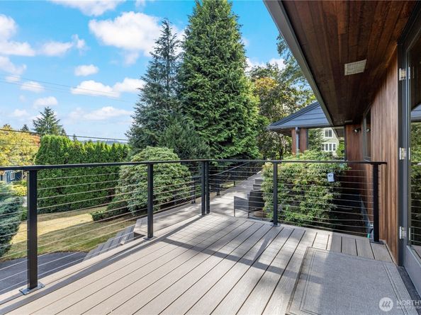 3831 W Lake Sammamish Pkwy NE, Redmond WA 98052