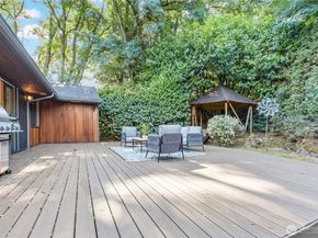 3831 W Lake Sammamish Pkwy NE, Redmond WA 98052