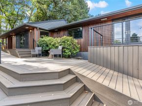 3831 W Lake Sammamish Pkwy NE, Redmond WA 98052