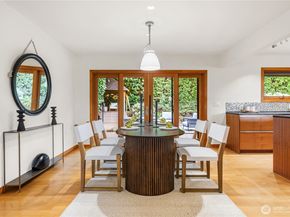 3831 W Lake Sammamish Pkwy NE, Redmond WA 98052