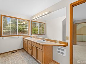 4123 150th Avenue SE, Bellevue WA 98006