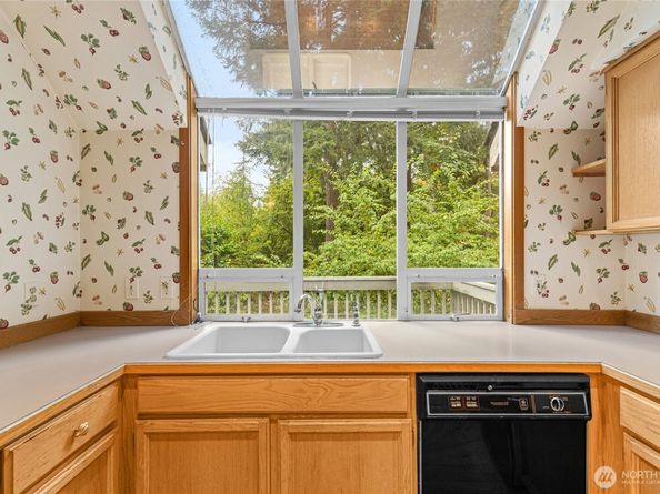 4123 150th Avenue SE, Bellevue WA 98006