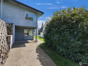223 W Kinnear Place, Seattle WA 98119